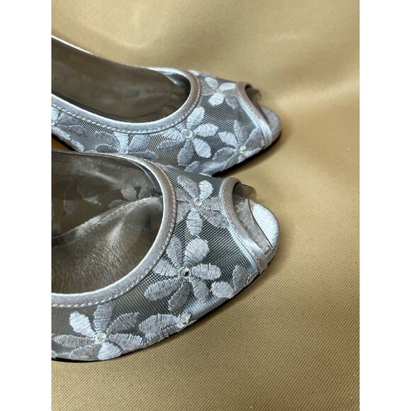Adrianna Papell Frances Silver Mesh Floral Heels 7 W New - Picture 4 of 7